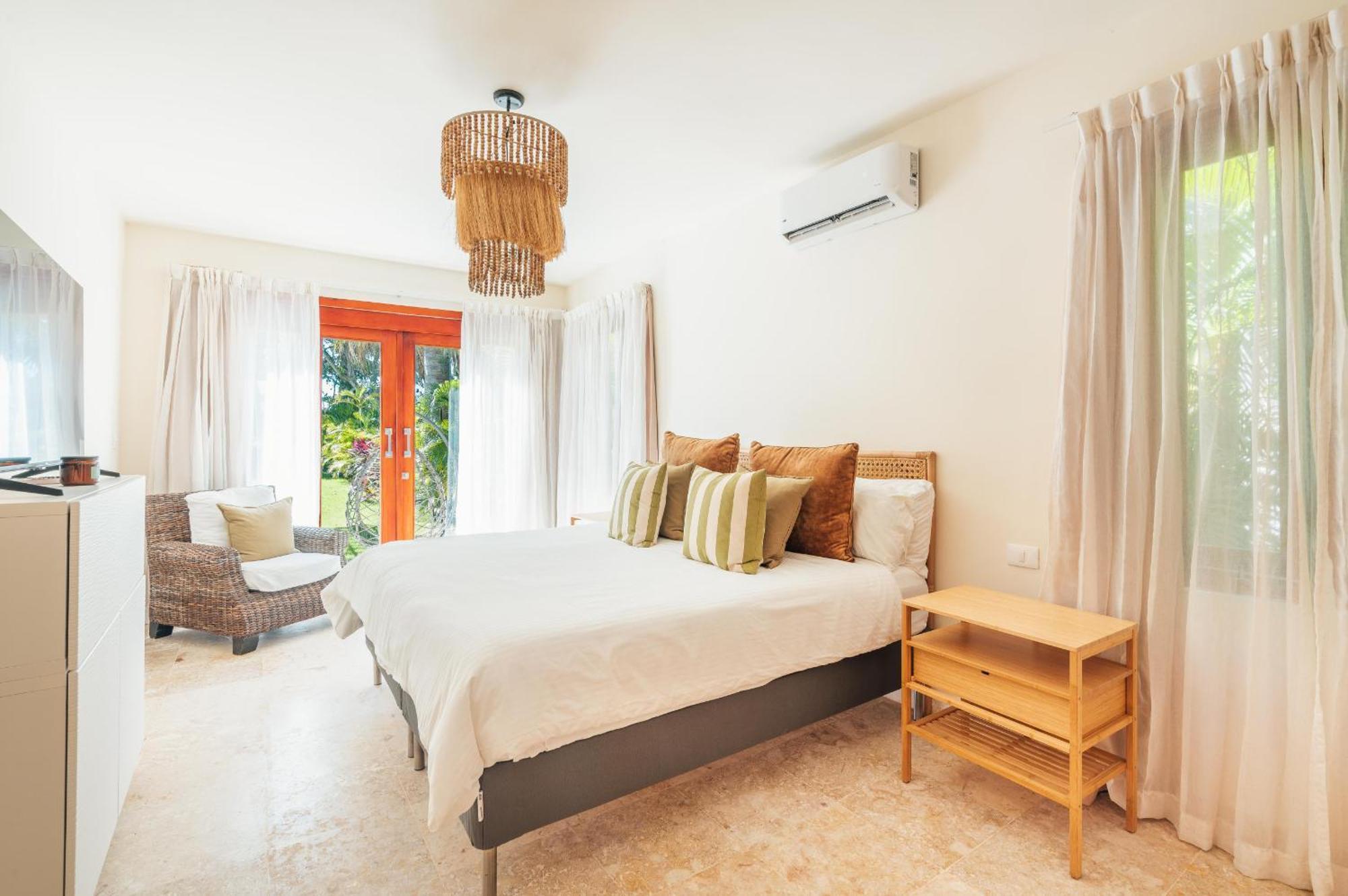 Spacious House At Village With Picuzzi Cb *