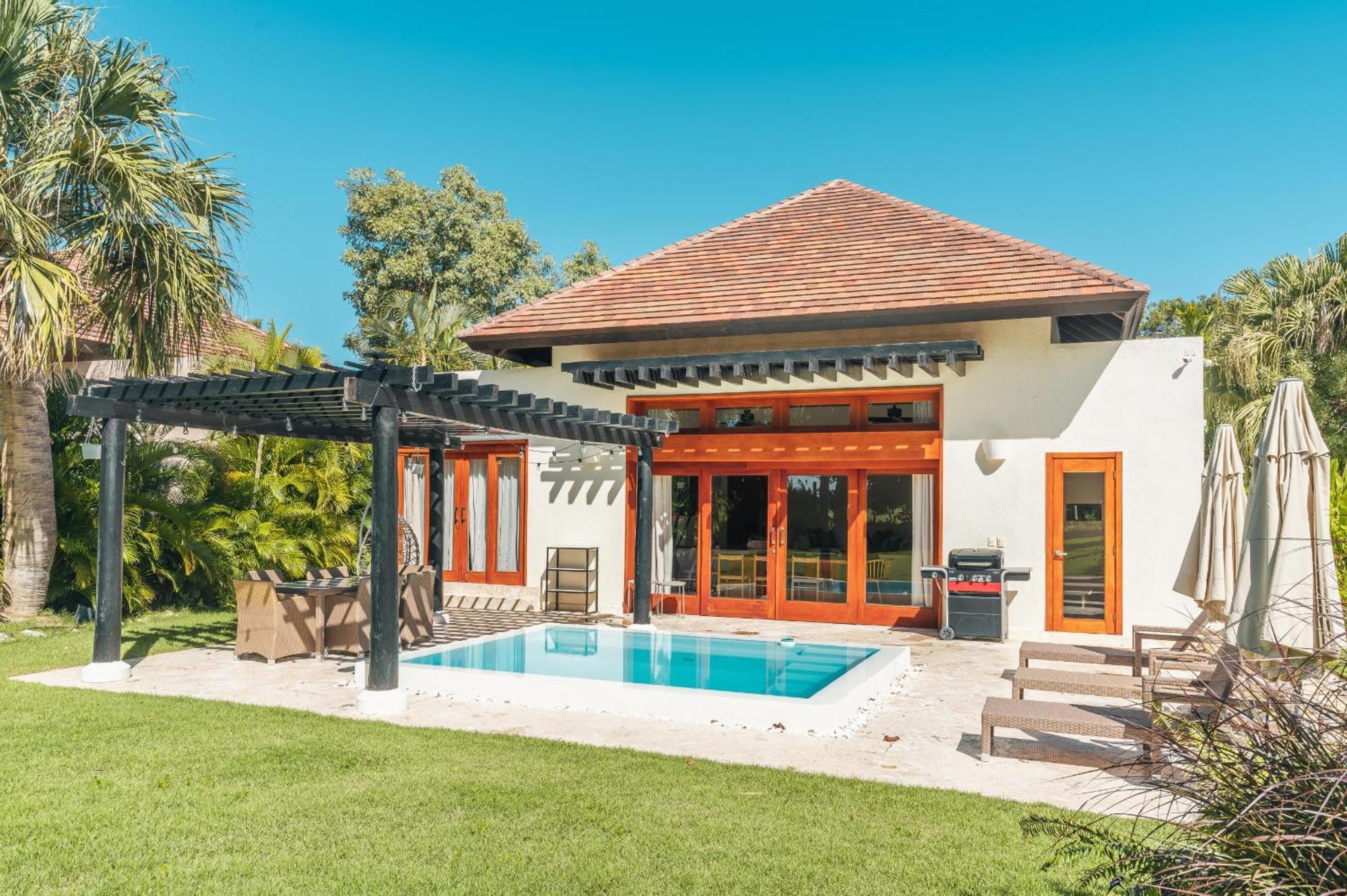Spacious House At Village With Picuzzi Cb Сasa de vacaciones *