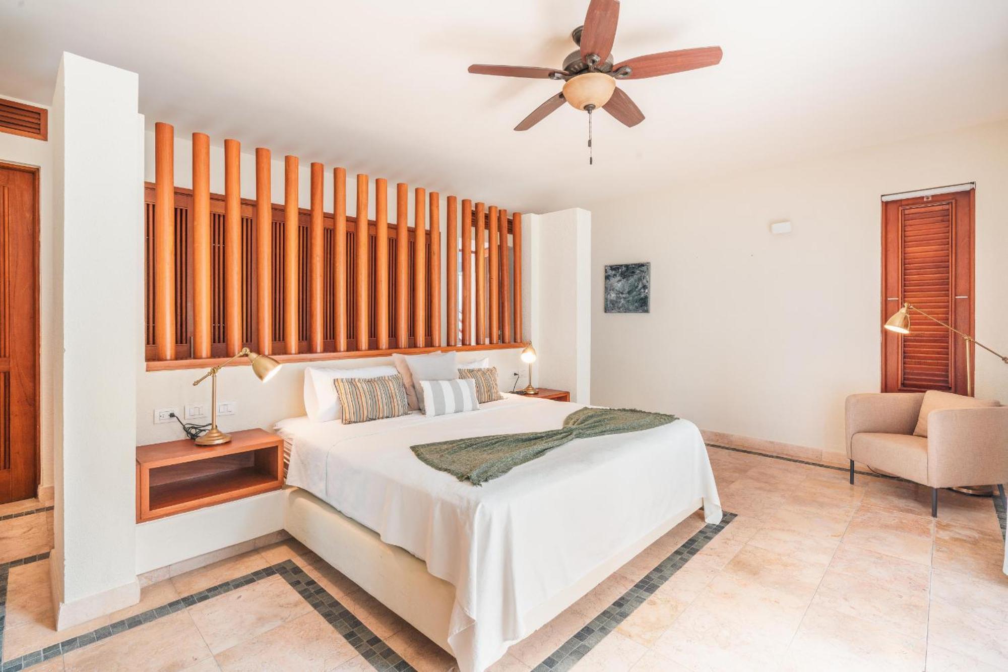 Amazing 5br W Pool At Village A