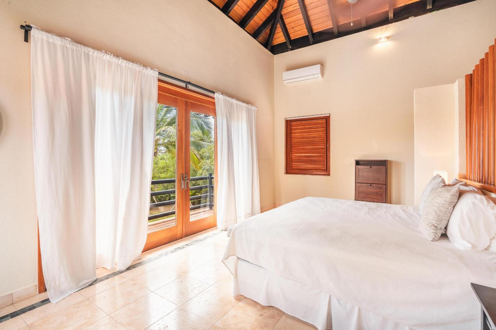 Amazing 5br W Pool At Village A Punta Cana