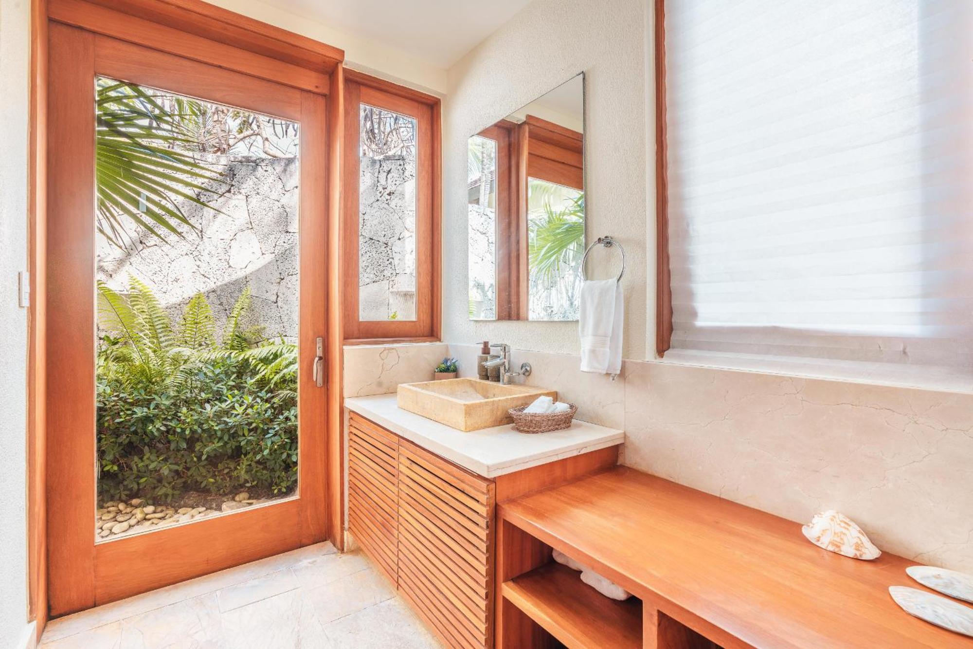 Amazing 5br W Pool At Village A
