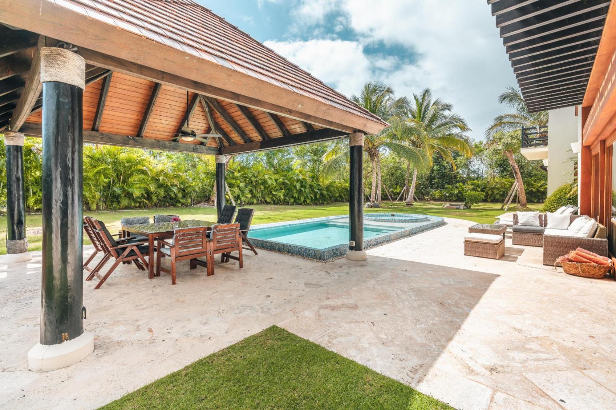 Amazing 5br W Pool At Village A Villa Punta Cana