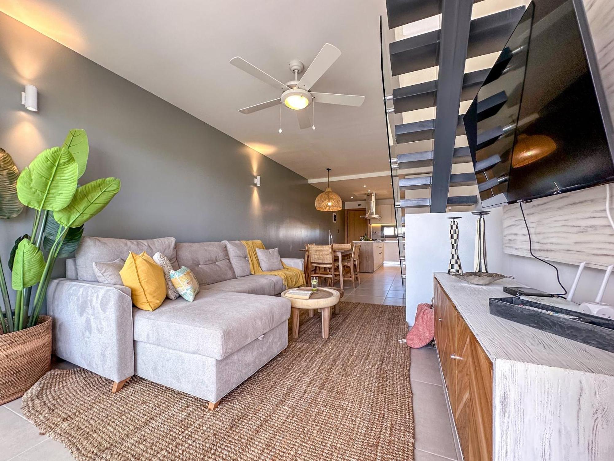 Fantastic New Penthouse W Rooftop Picuzzi *