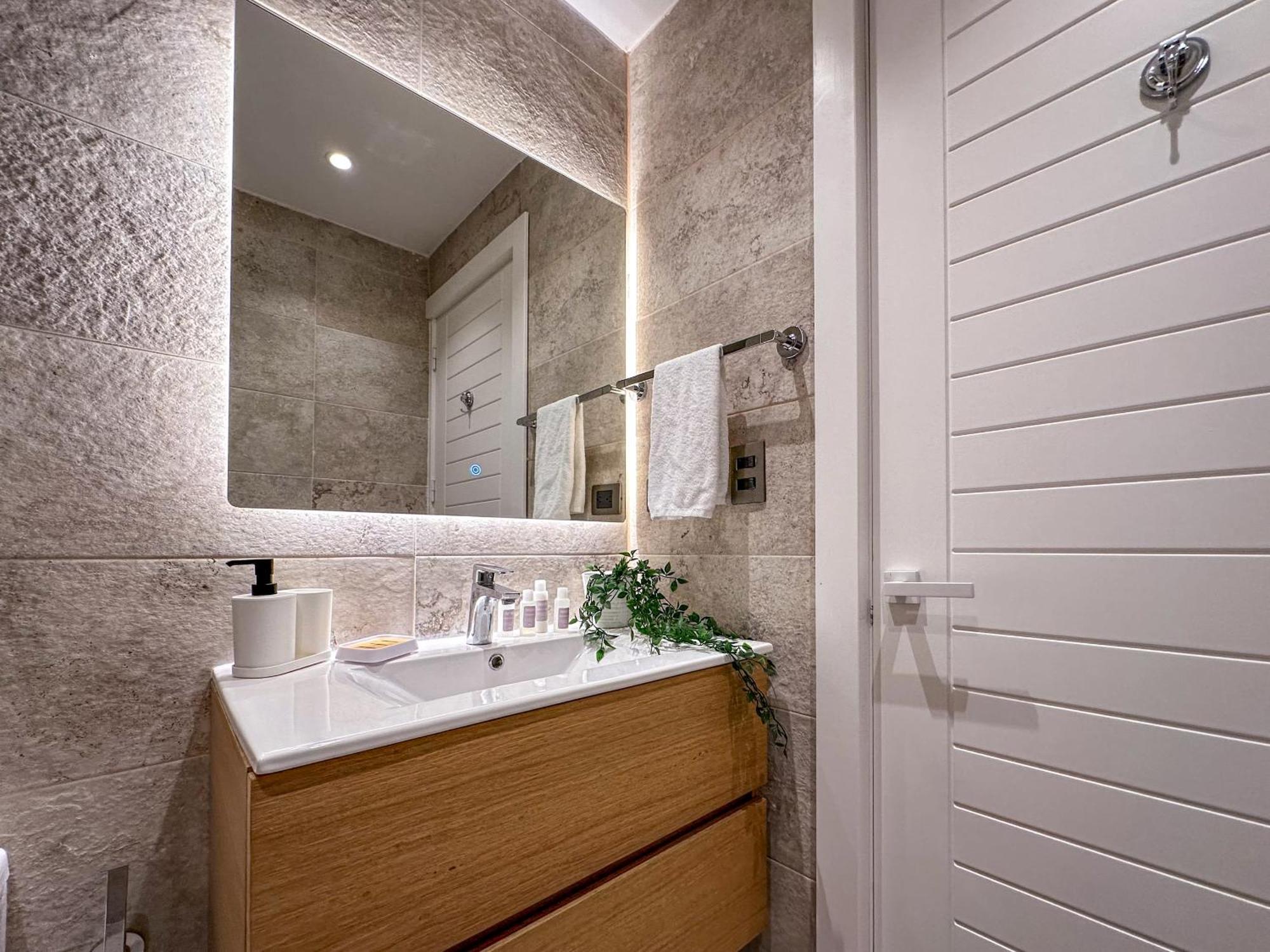 Fantastic New Penthouse W Rooftop Picuzzi Apartamento
