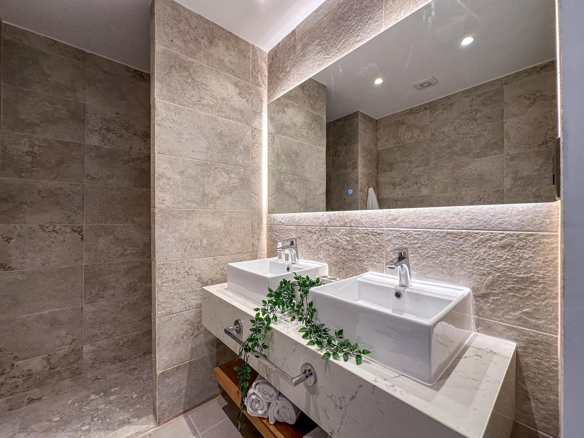 Apartamento Fantastic New Penthouse W Rooftop Picuzzi