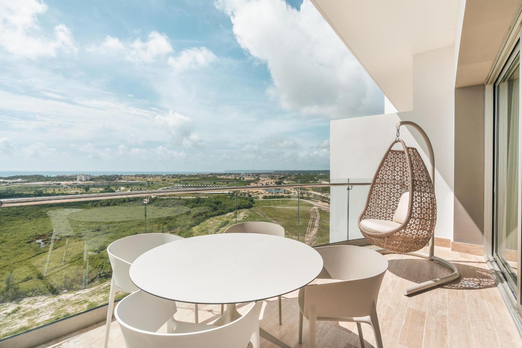 Modern In Exclusive Tower At Cap Cana Apartamento Punta Cana
