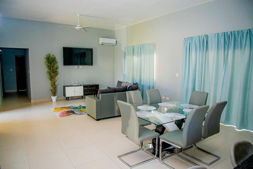 Beautiful Village 3 Bedrooms Furnished Pool Residencial Velero Villa *