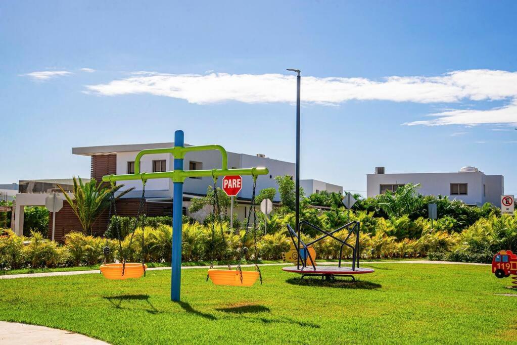 Beautiful Village 3 Bedrooms Furnished Pool Residencial Velero