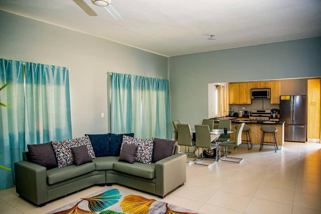 Villa Beautiful Village 3 Bedrooms Furnished Pool Residencial Velero Punta Cana