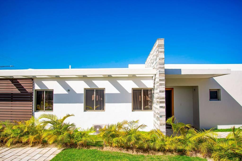 Villa Beautiful Village 3 Bedrooms Furnished Pool Residencial Velero Punta Cana