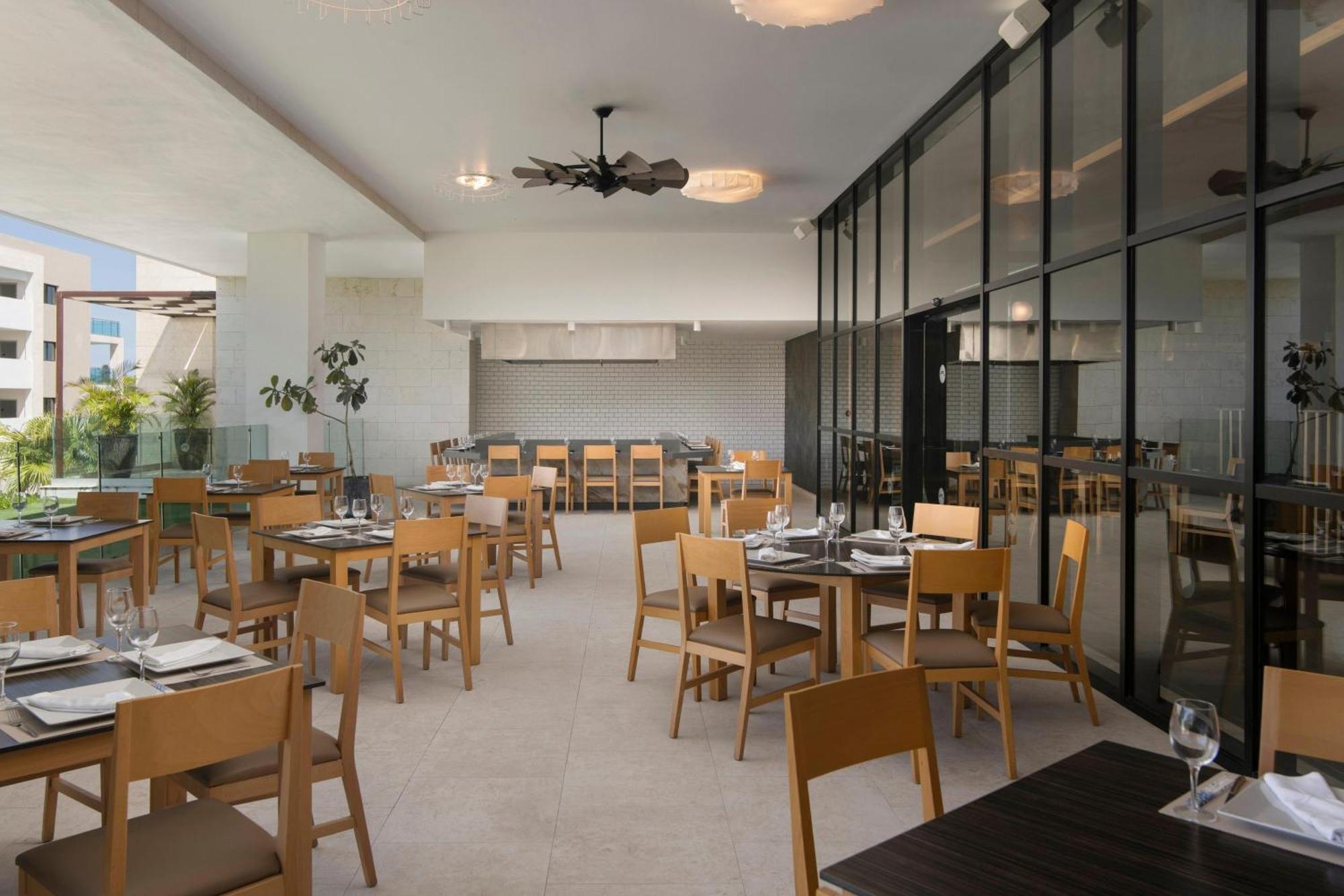 Serenade Beach&spa Resort