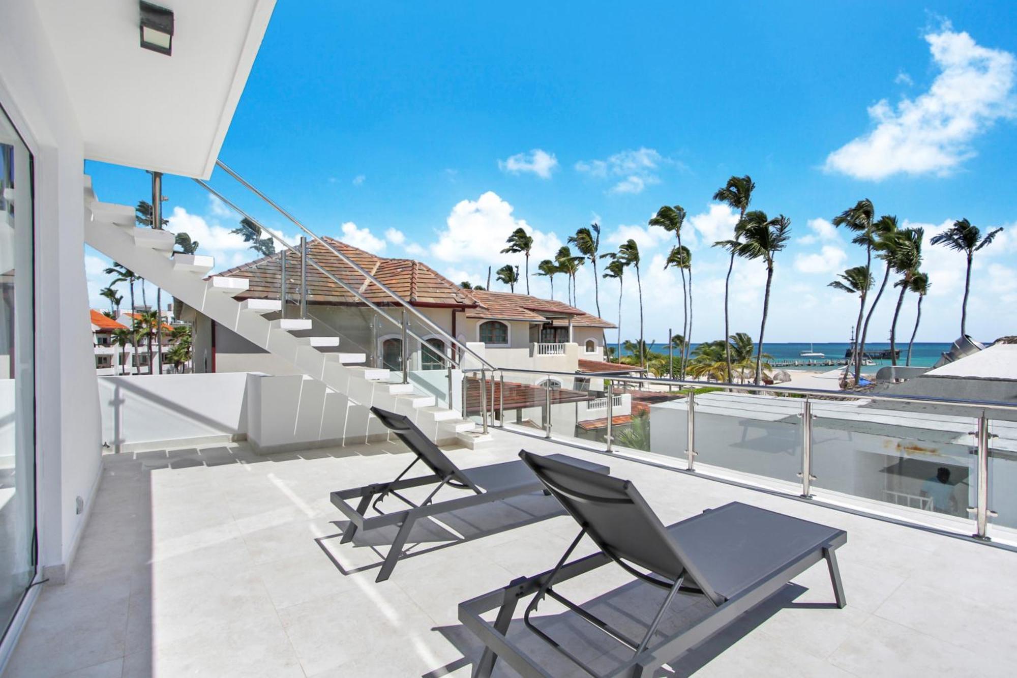 Villa Luxury In Bávaro Just On The *