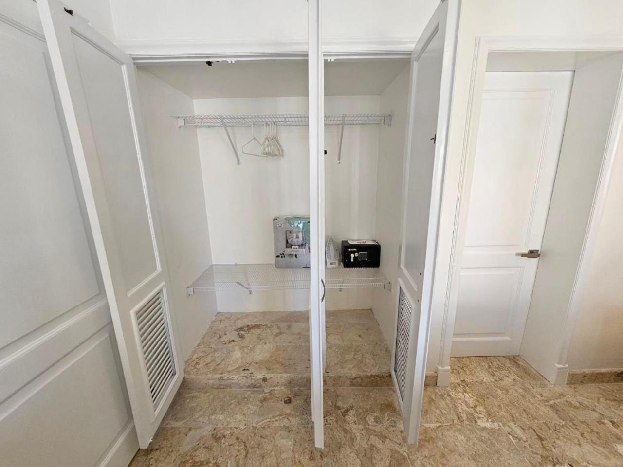 Apartamento 2bdr Access At Playa Turquesa Corales Pc *