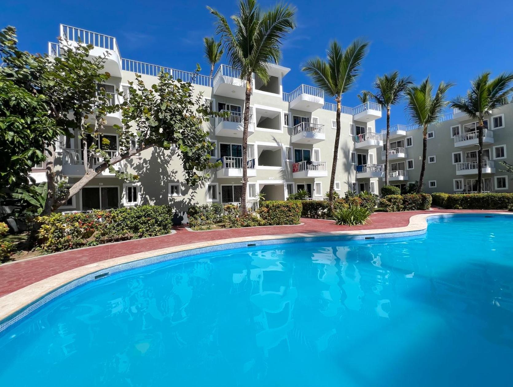 Hotel Tropicana Deluxe Beach Club And Pool - Playa Los Corales Punta Cana