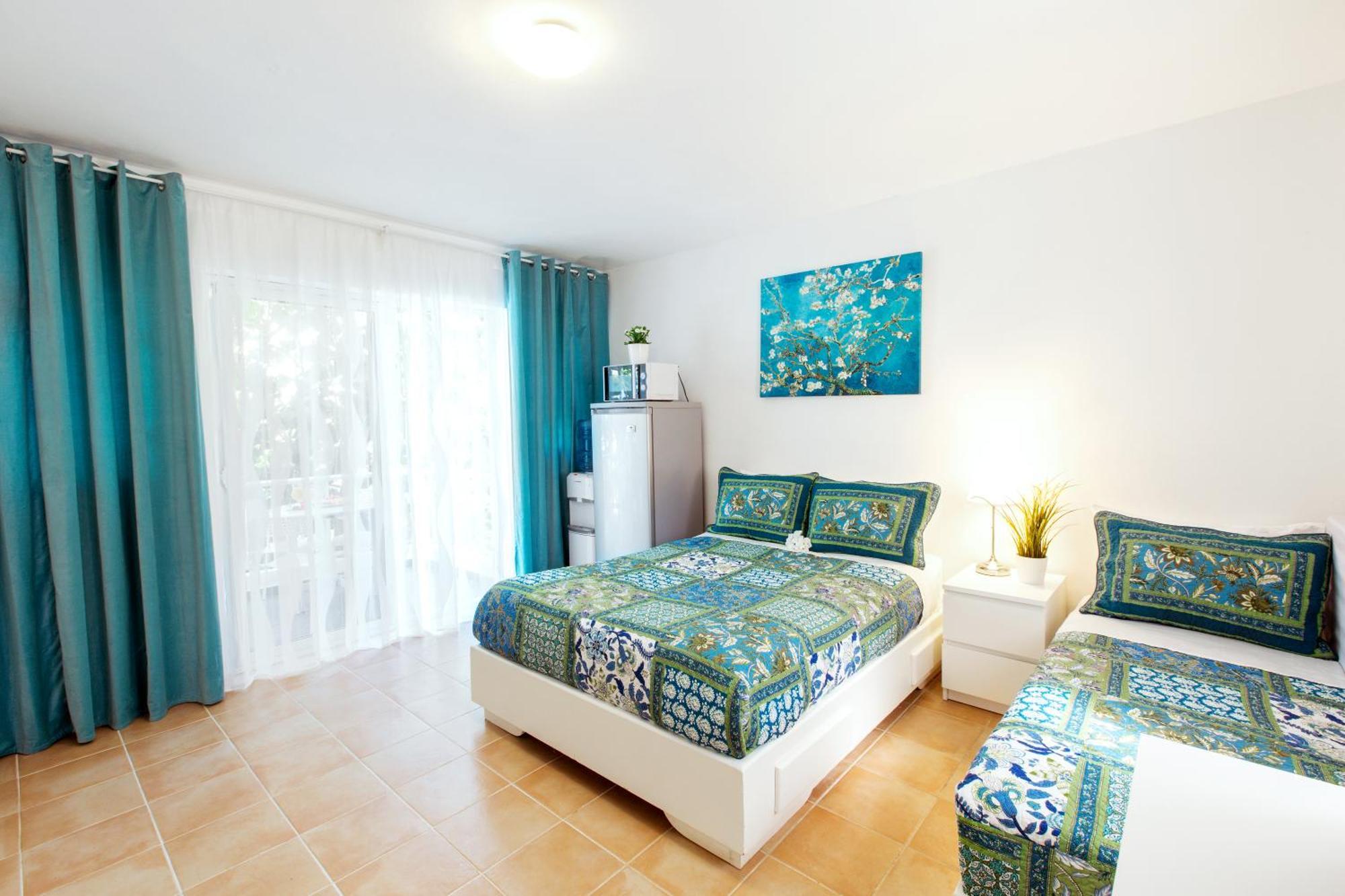 Tropicana Deluxe Beach Club And Pool - Playa Los Corales Punta Cana