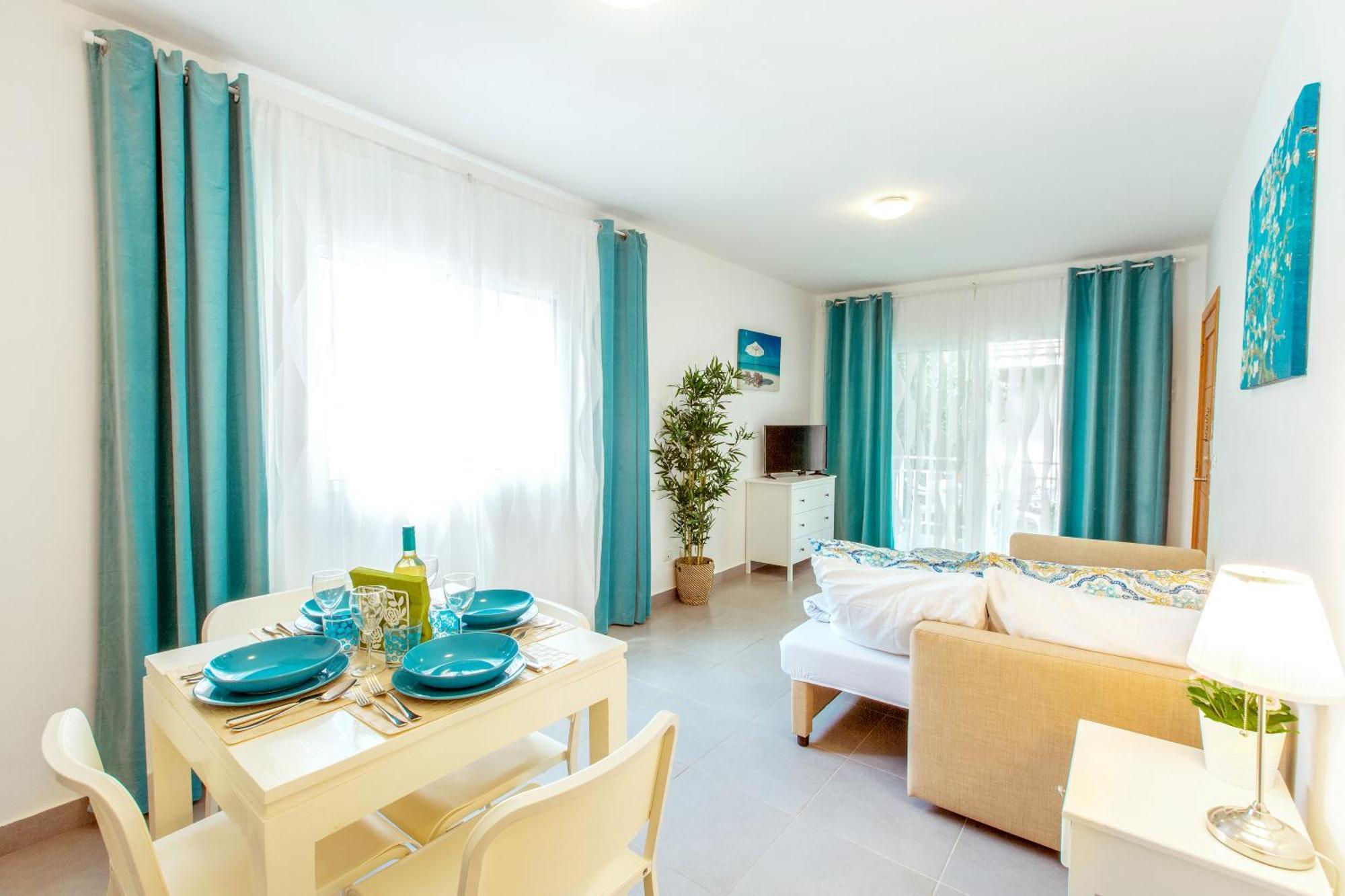 Tropicana Deluxe Beach Club And Pool - Playa Los Corales