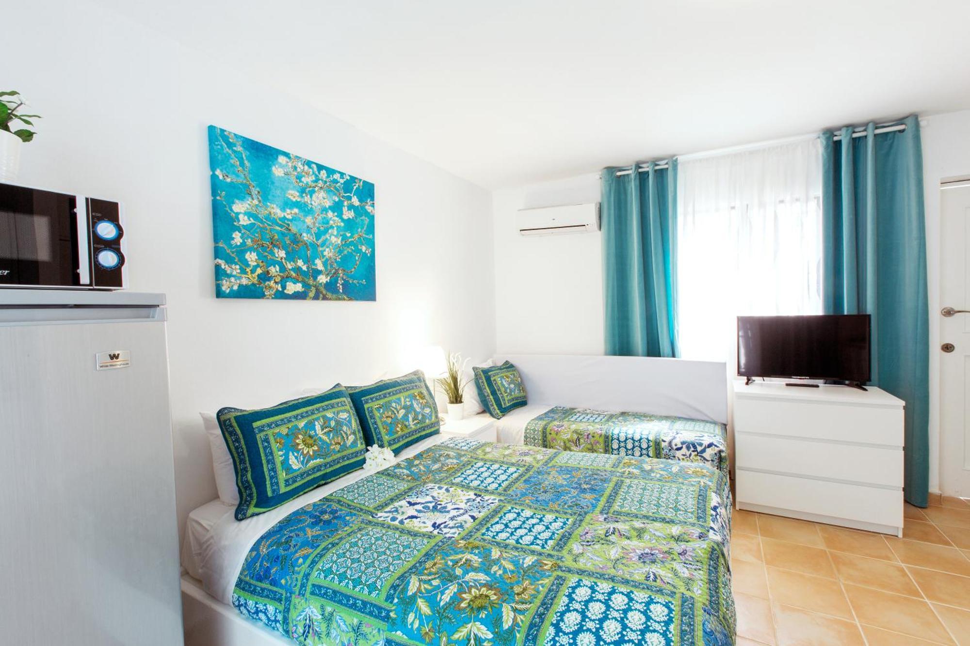 Tropicana Deluxe Beach Club And Pool - Playa Los Corales Punta Cana