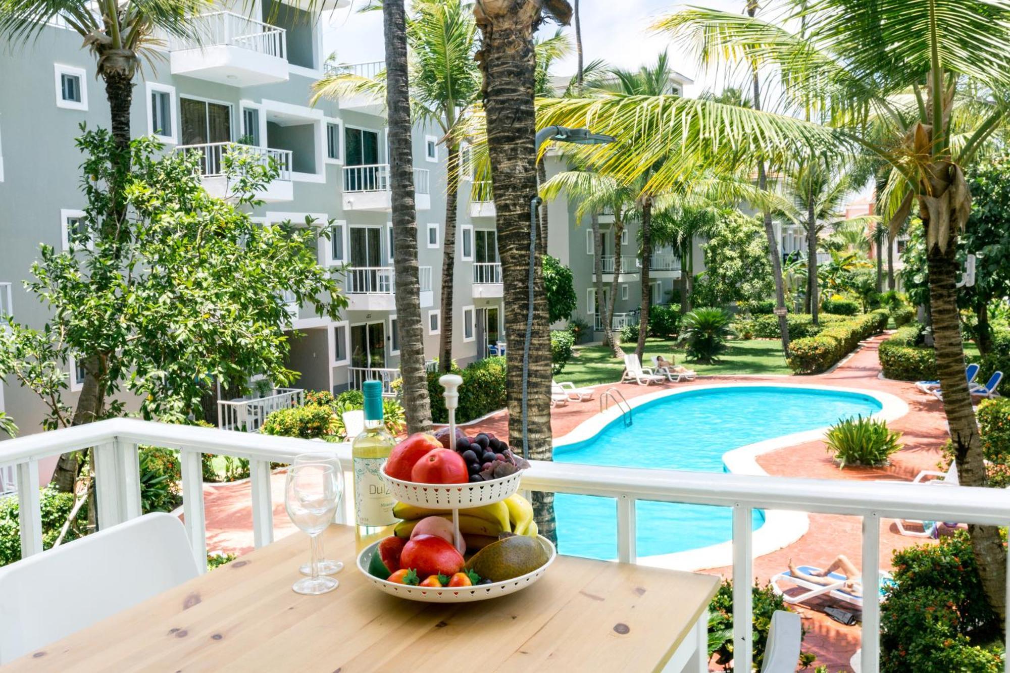 Tropicana Deluxe Beach Club And Pool - Playa Los Corales Hotel Punta Cana