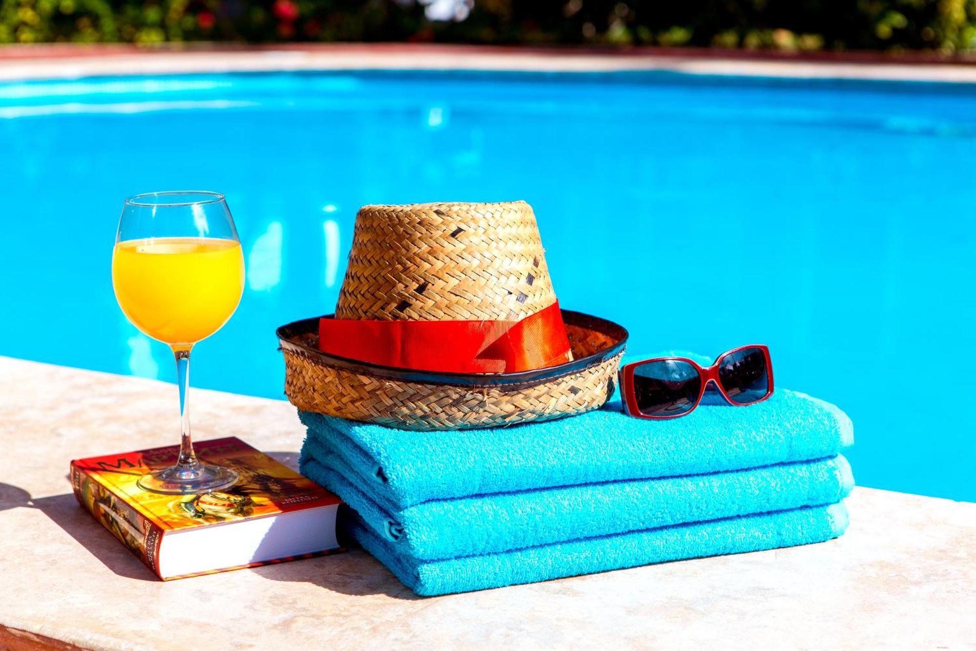 Tropicana Deluxe Beach Club And Pool - Playa Los Corales Punta Cana
