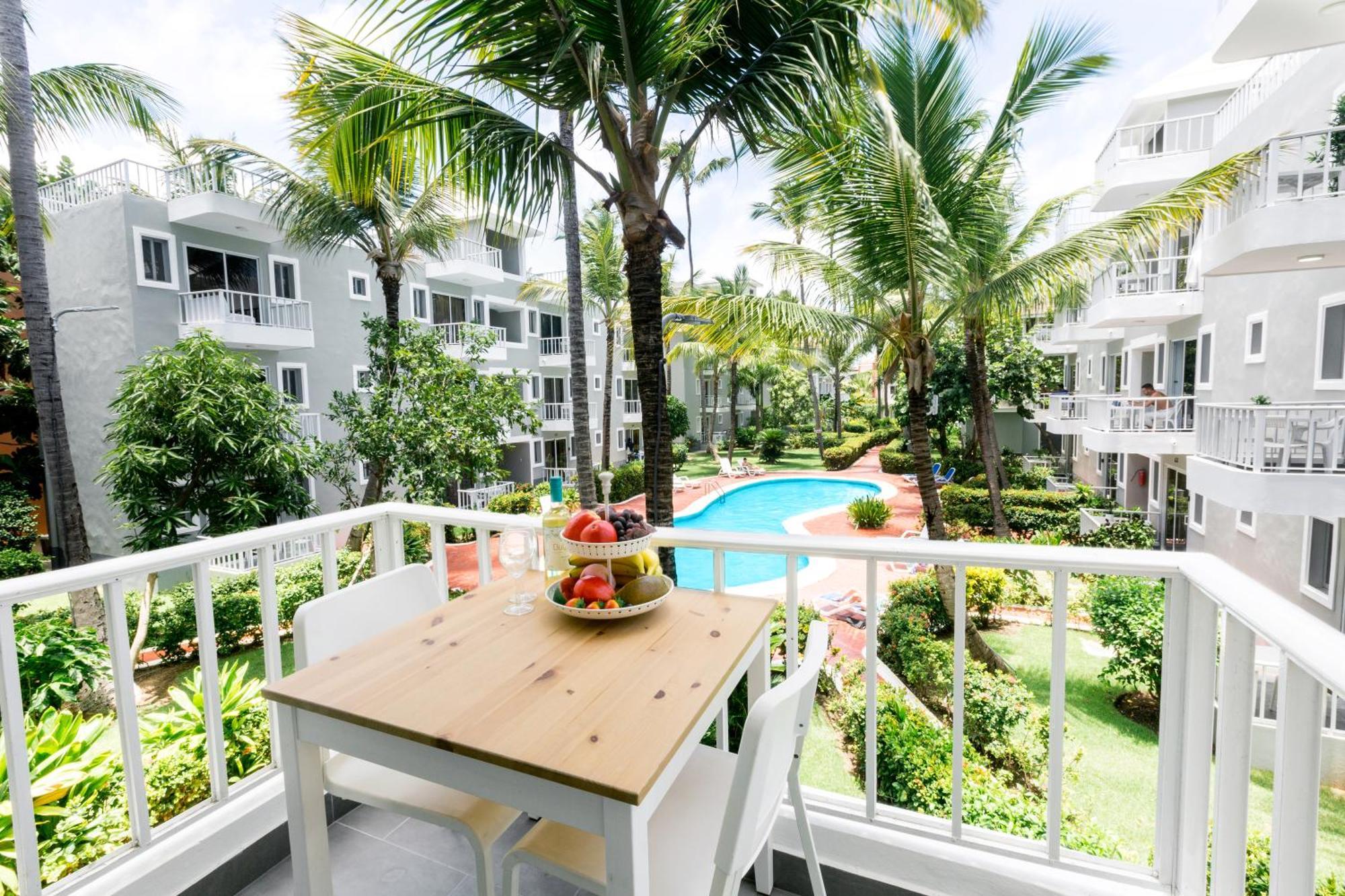 Tropicana Deluxe Beach Club And Pool - Playa Los Corales