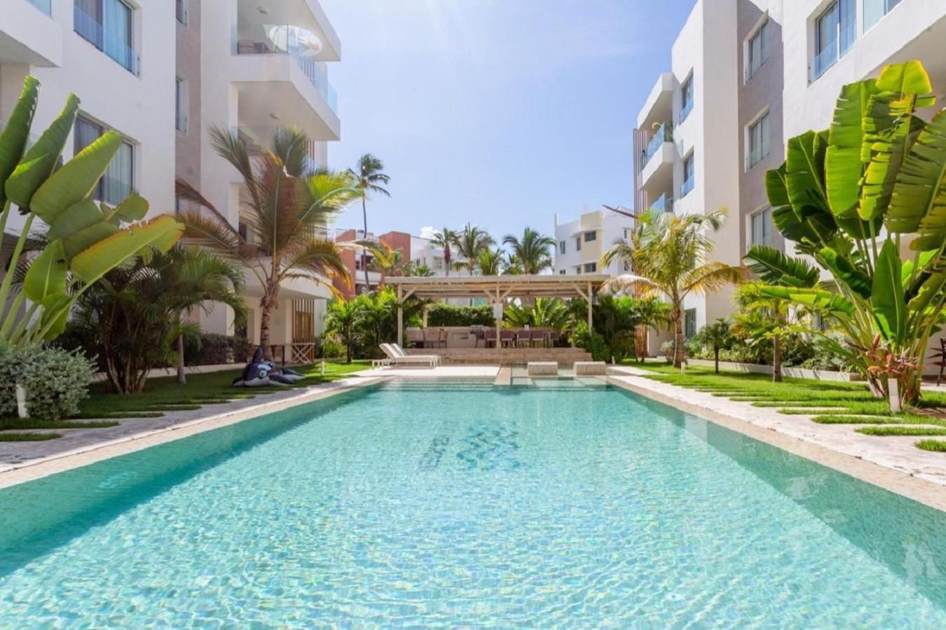 Garden Ground Floor Condo, D1 *