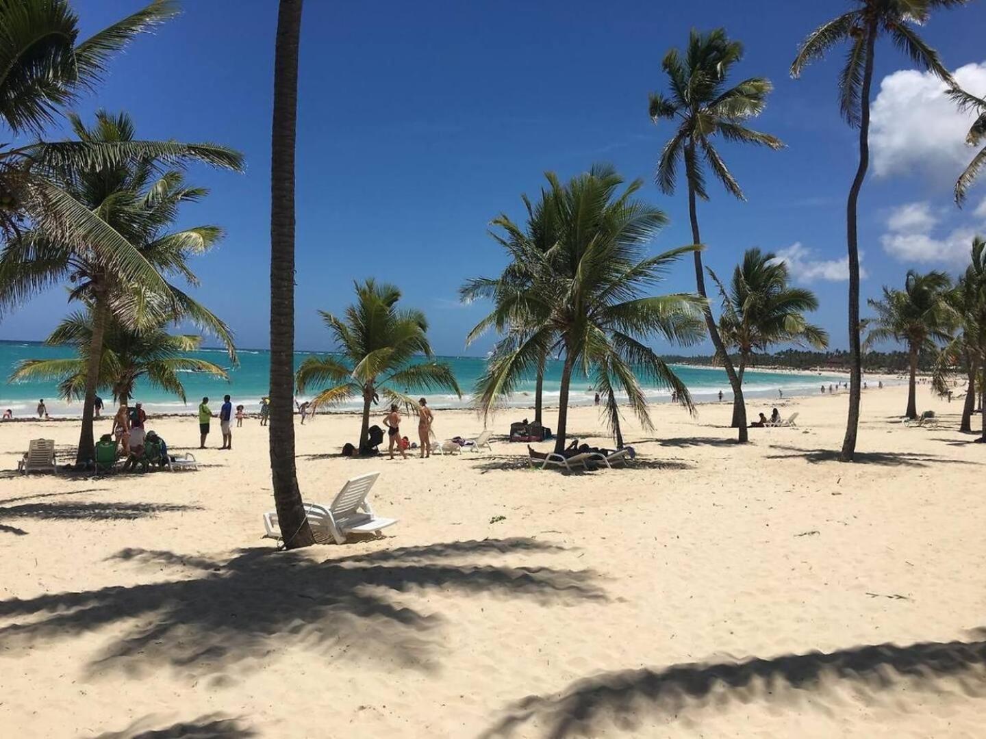 - - Sleeps 4 - Pool - Hot Tub Apartamento Punta Cana