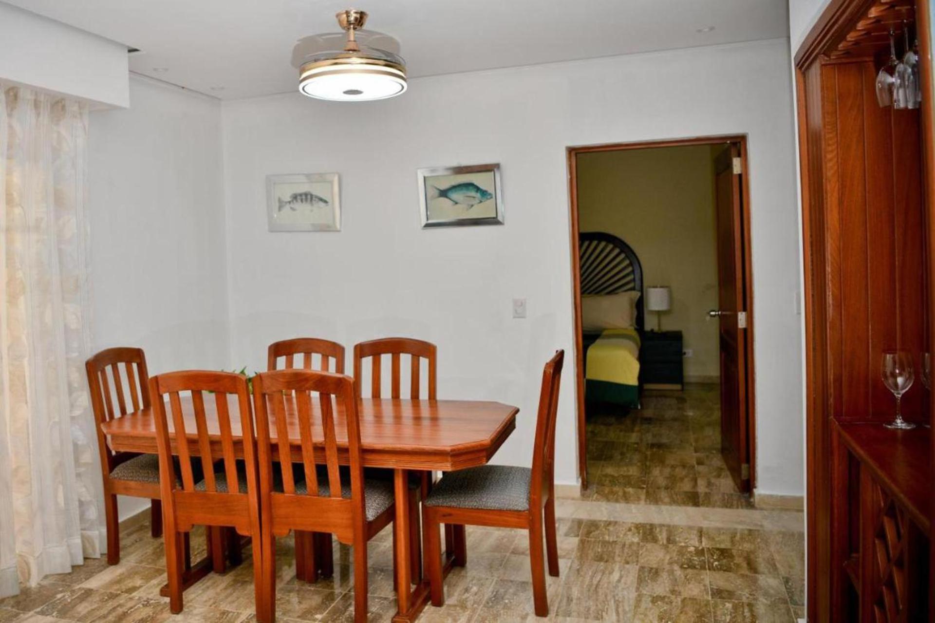 Apartamento - - Sleeps 4 - Pool - Hot Tub