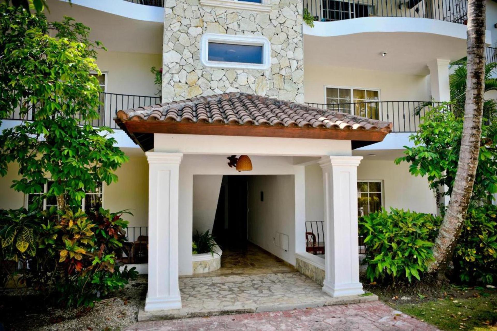 - - Sleeps 4 - Pool - Hot Tub Apartamento Punta Cana