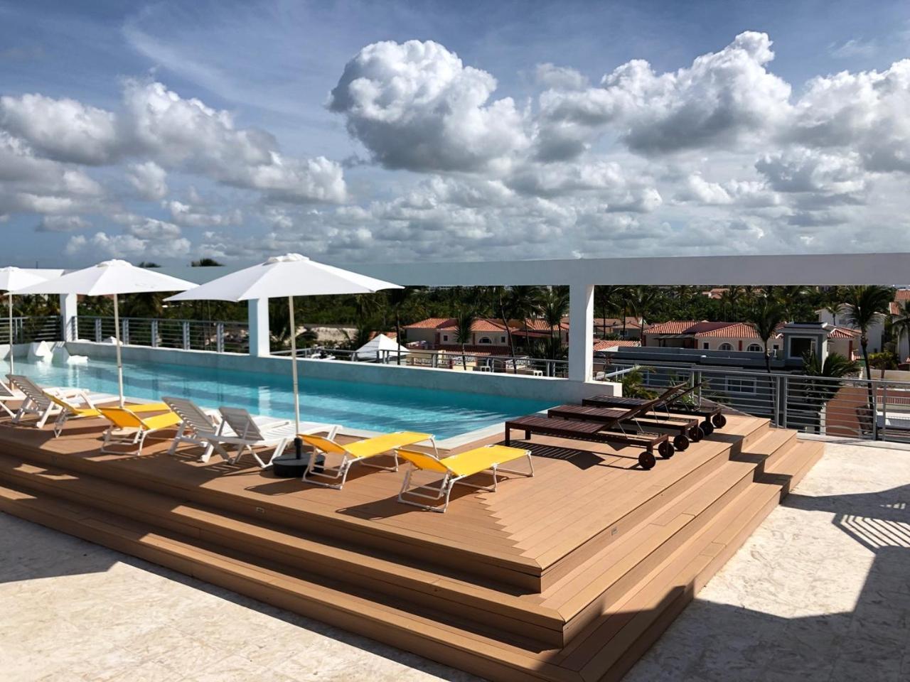 Vacation With Rooftop Pool, Beach Club, Spa, Restaurants - Playa Los Corales Hotel 5*
