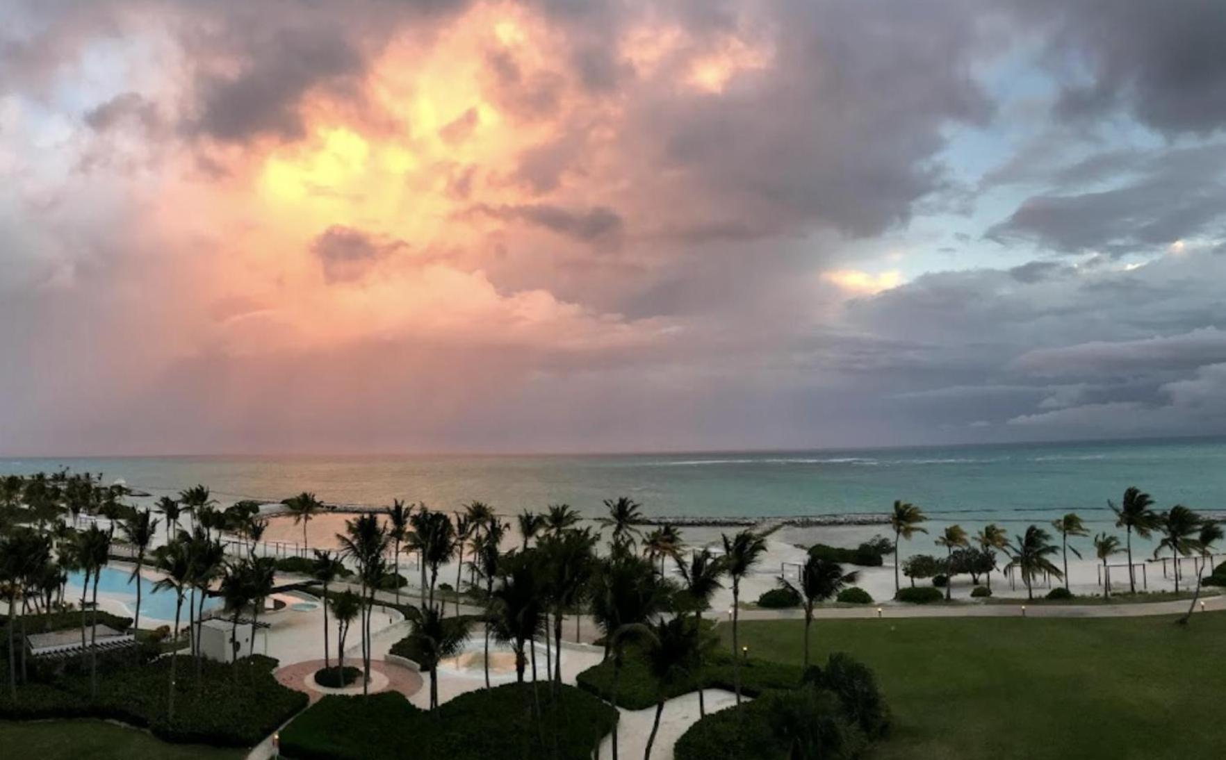 Stunning Beachfront Pent-house At Cap Cana, *