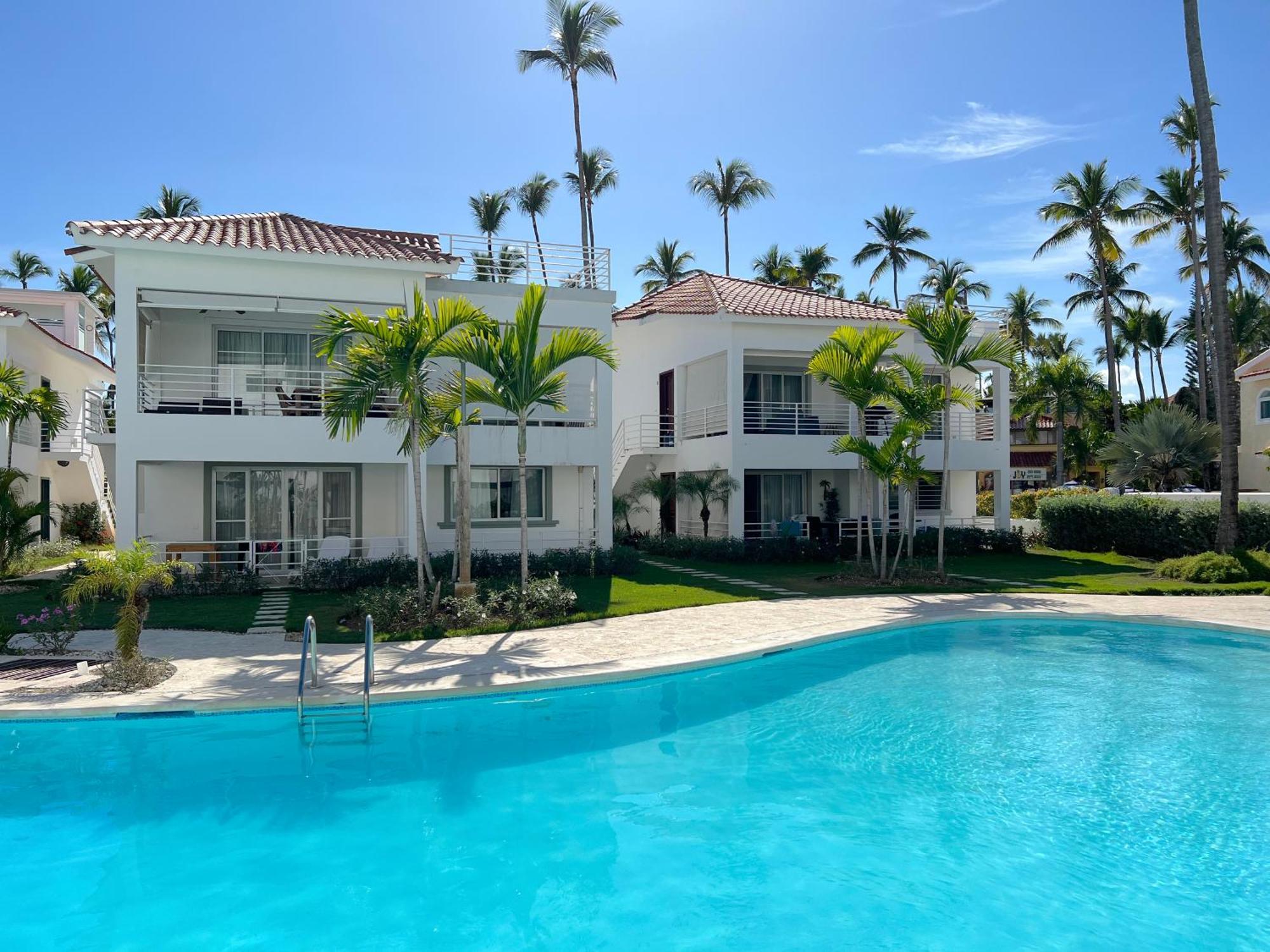 Los Corales And - Beach Club, Spa, Restaurants