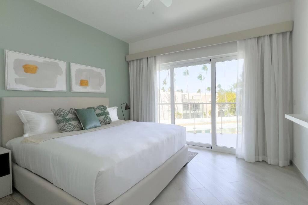 Brand New 3bdr Playa Coral *
