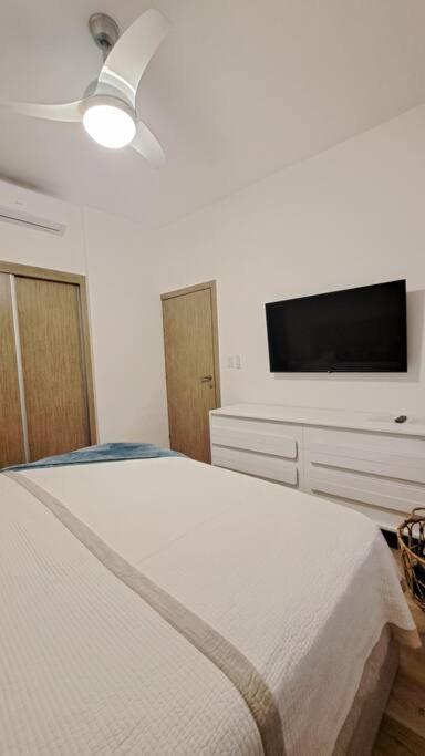 Crystal Lagoon Beach Apartamento