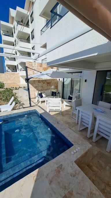 Crystal Lagoon Beach Apartamento