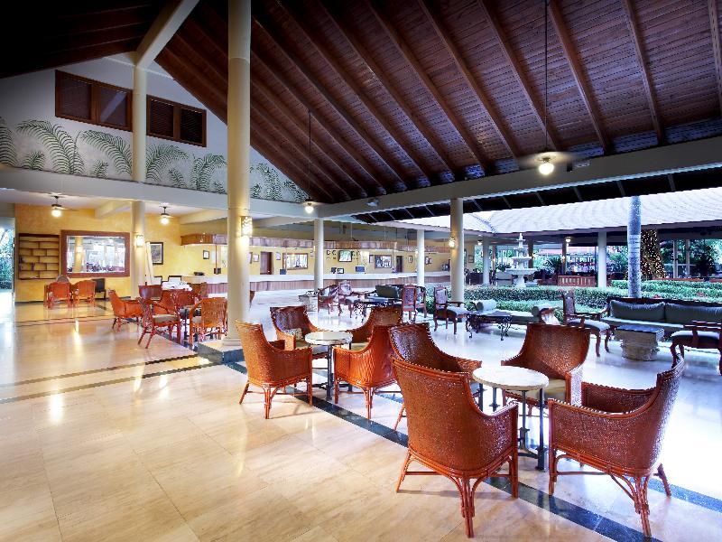 Grand Palladium Palace & Casino Resort