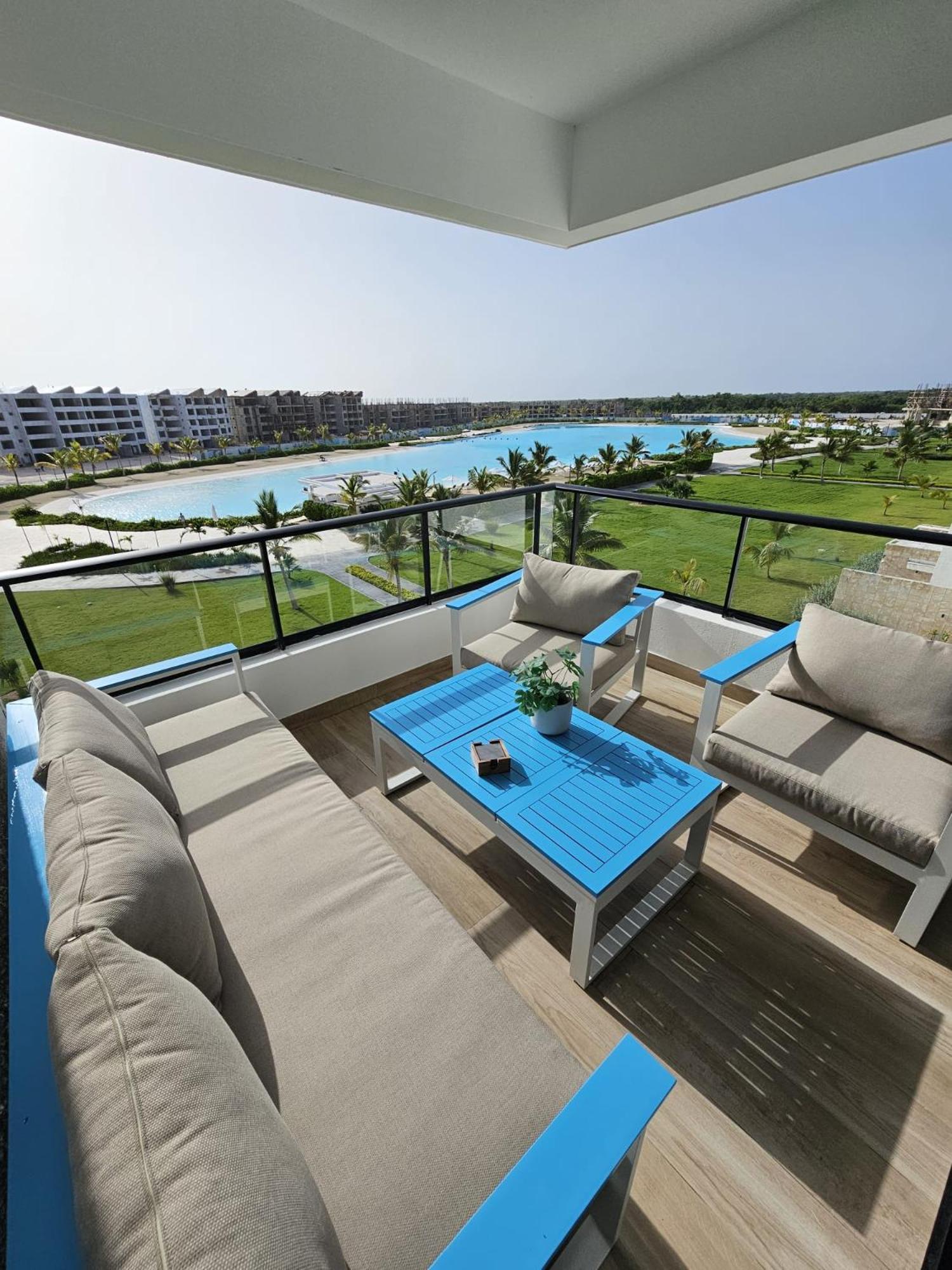 Santorinird Punta Cana