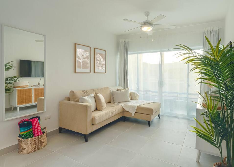White Sands Condo, Beach, Wi-fi, Pool Apartamento