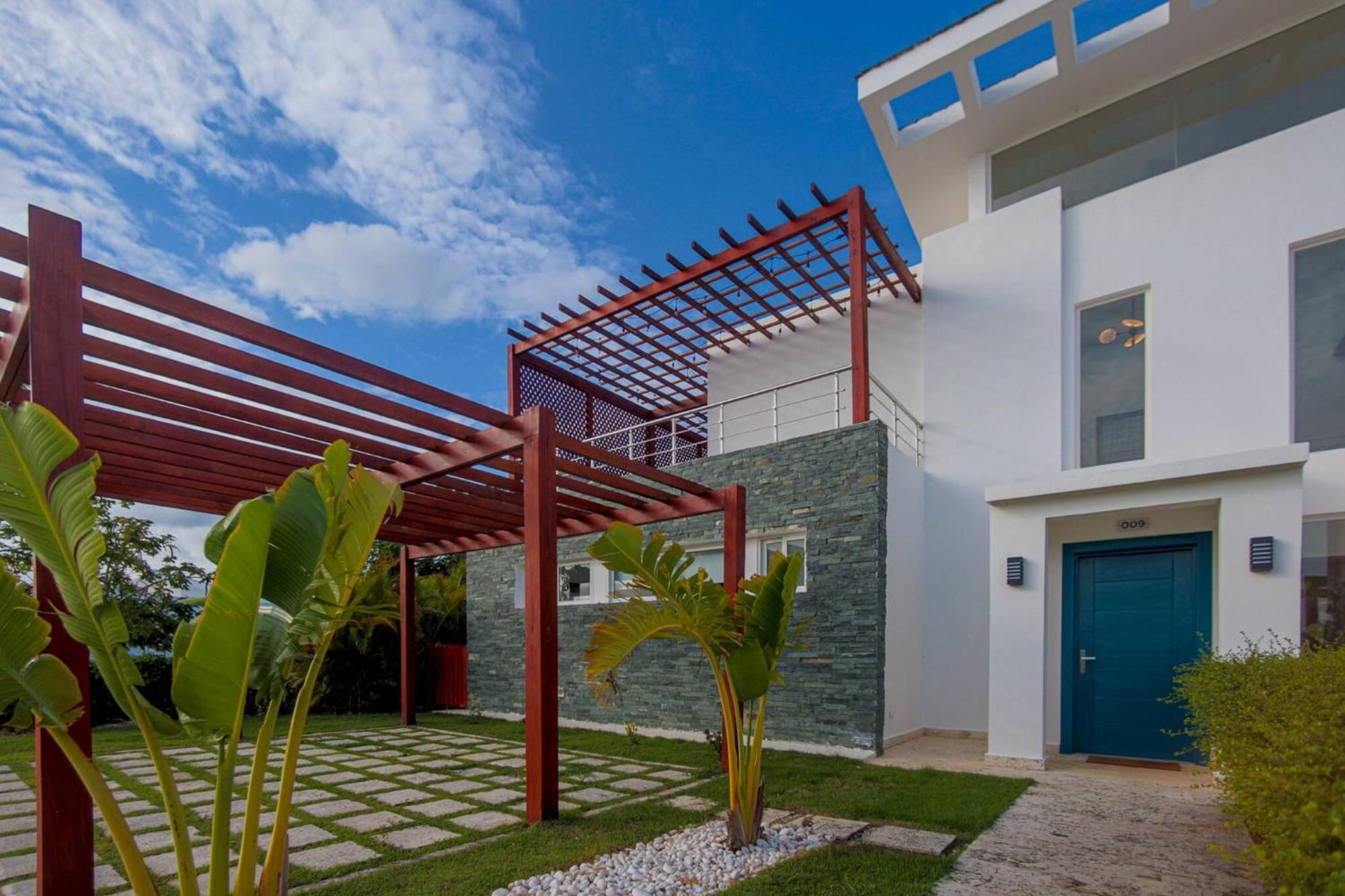 A Tropical Oasis In Vista Cana *