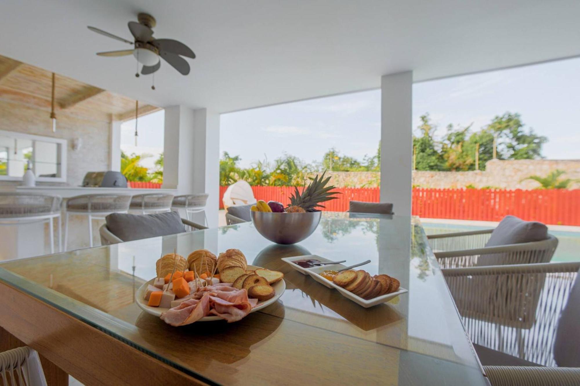 Villa A Tropical Oasis In Vista Cana *