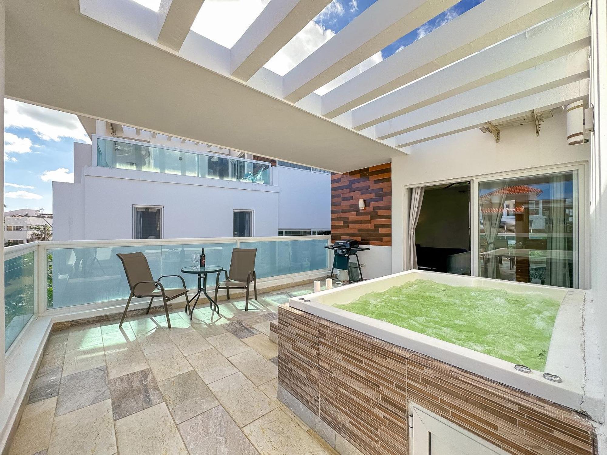 Gorgeous 1 Bedroom Ph W Jacuzzi *