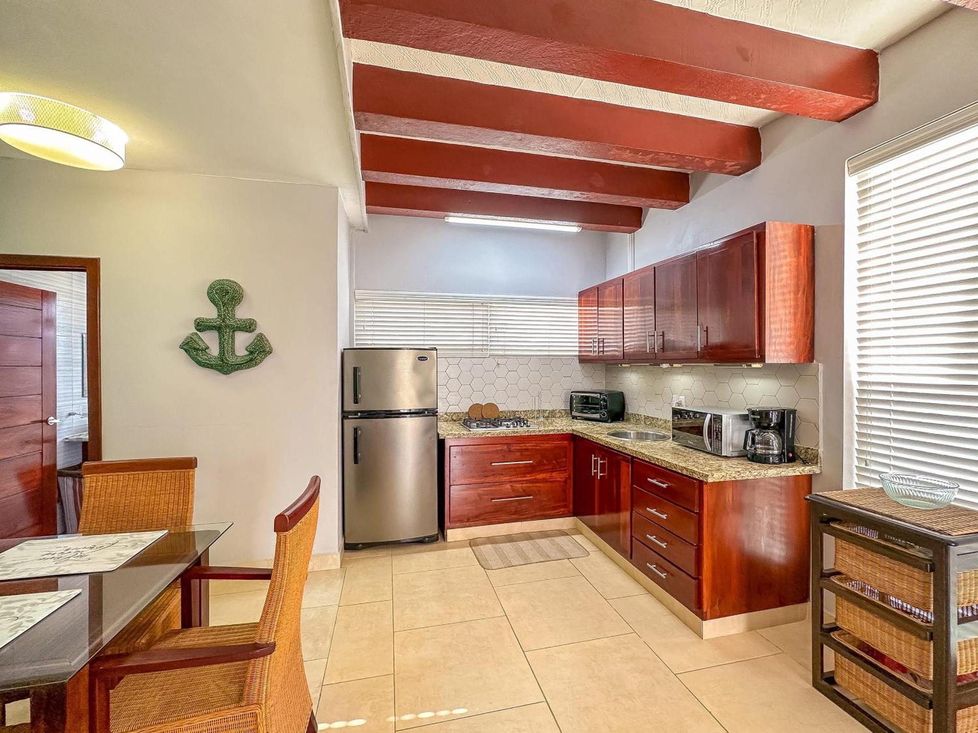 Gorgeous 1 Bedroom Ph W Jacuzzi