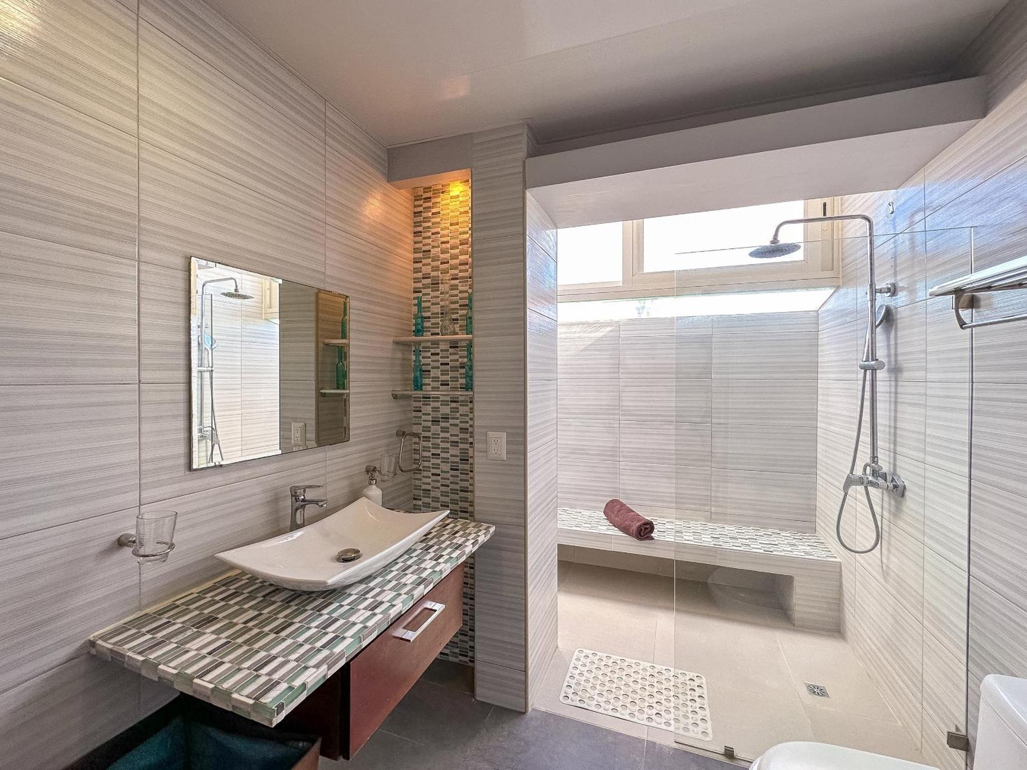 Gorgeous 1 Bedroom Ph W Jacuzzi
