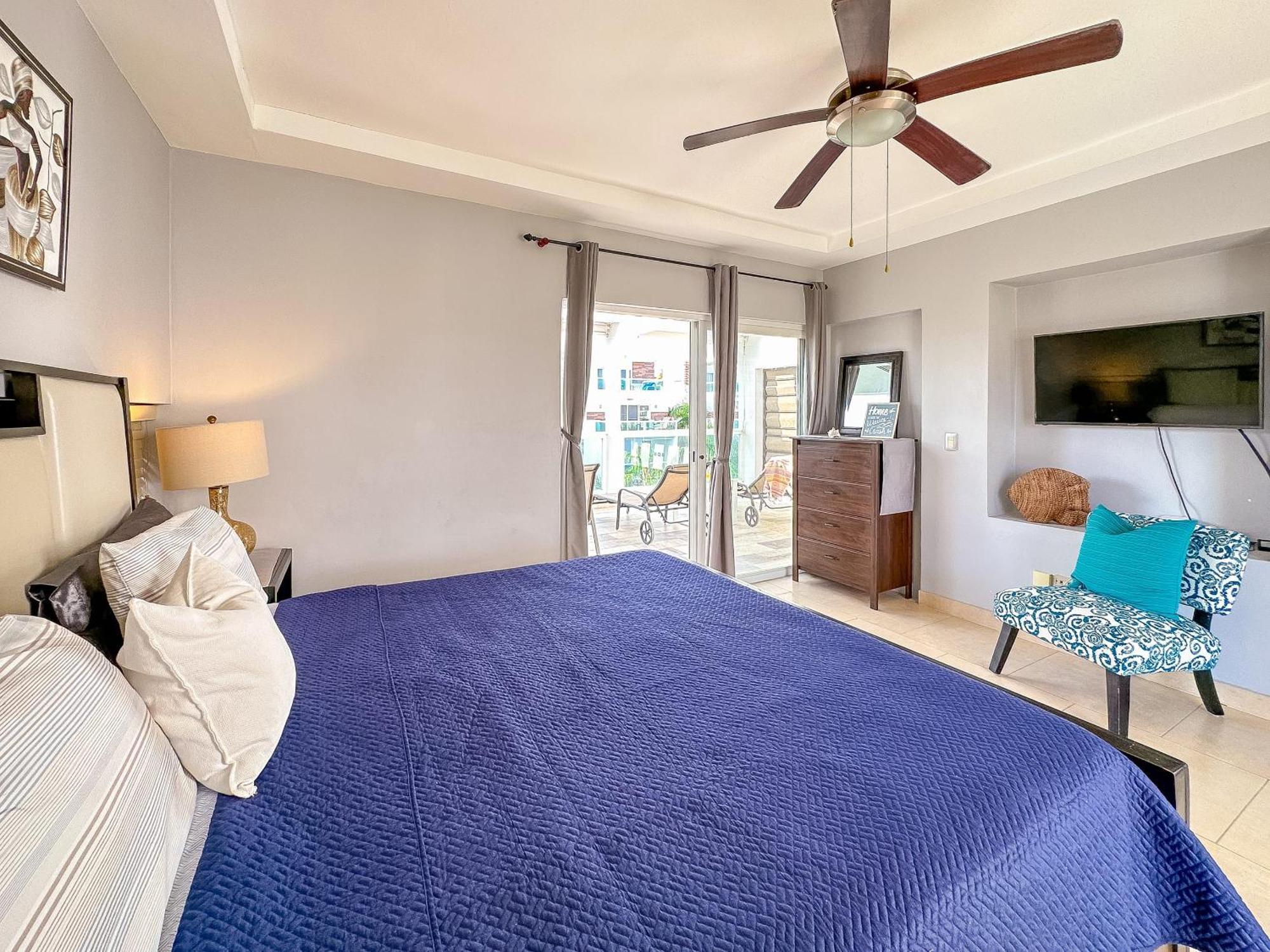 Gorgeous 1 Bedroom Ph W Jacuzzi