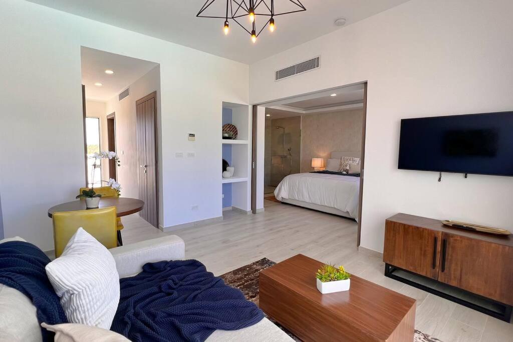Paseo Playa Coral B-302