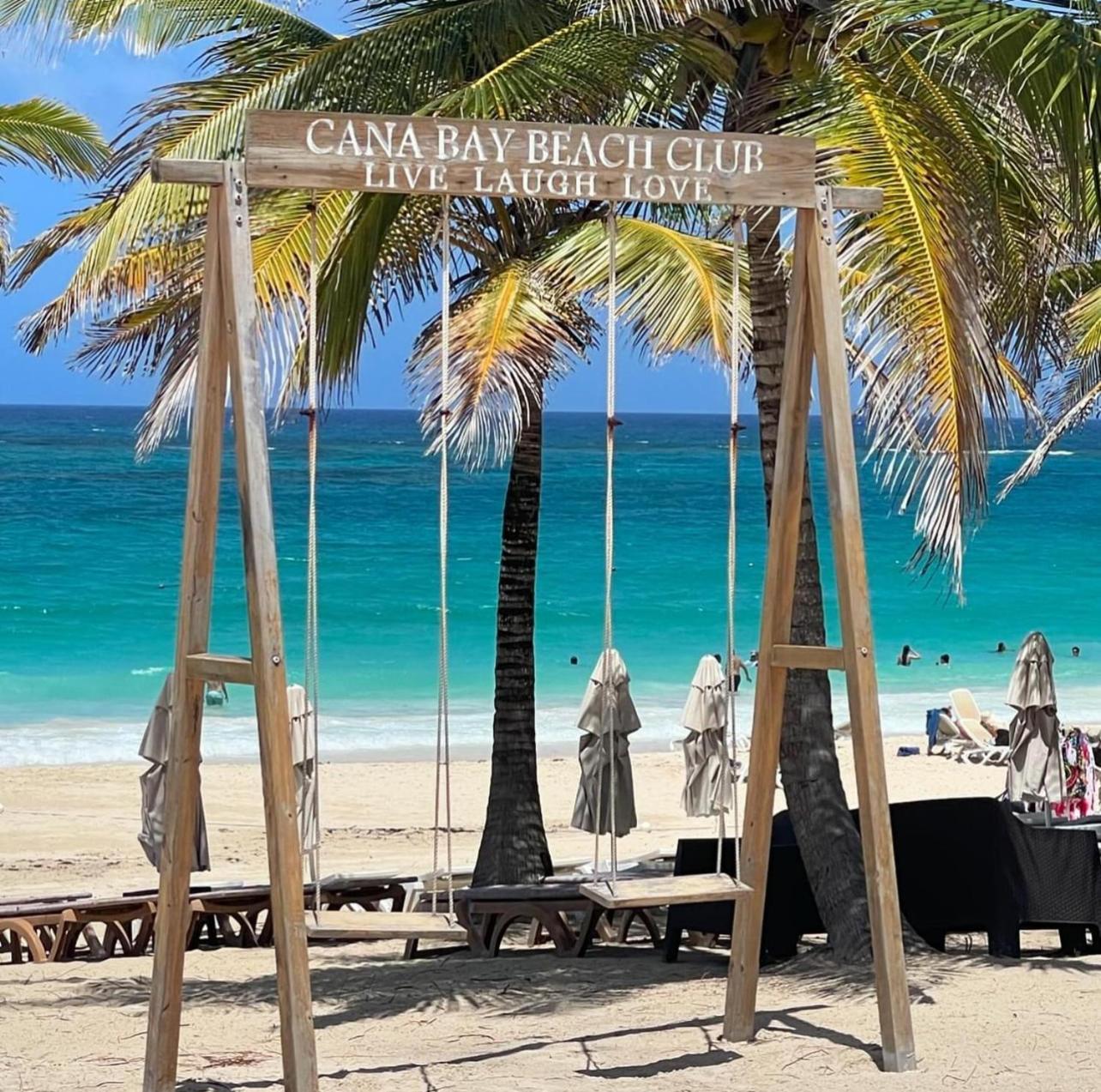 Beautiful Across From Hardrock With Free Casino Private Club And Golf Course We Now Take Google Pay Apple Pay And Paypal Apartamento Punta Cana