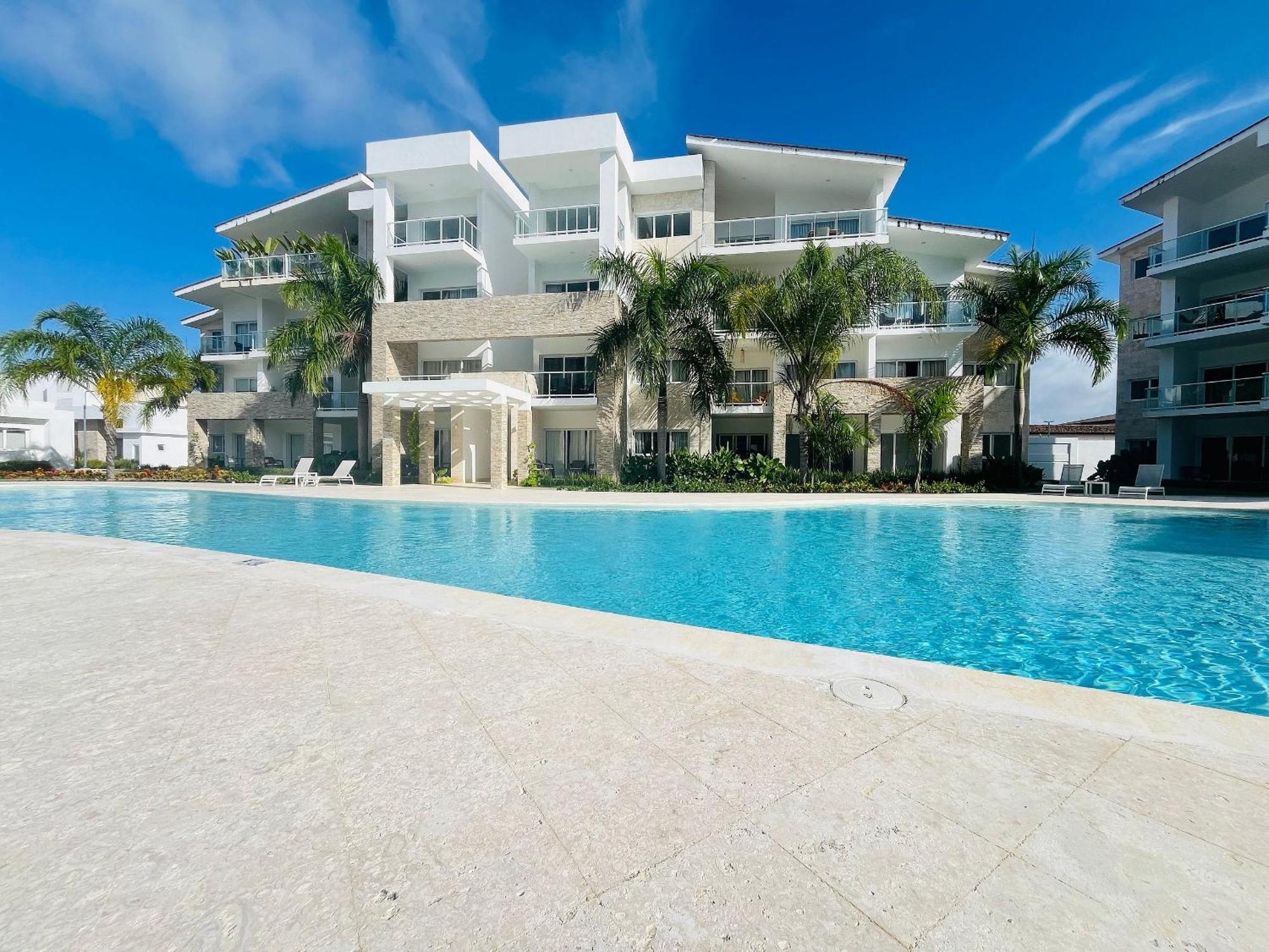 Apartamento Beauty Pool Views Paseo Playa Coral Steps To The