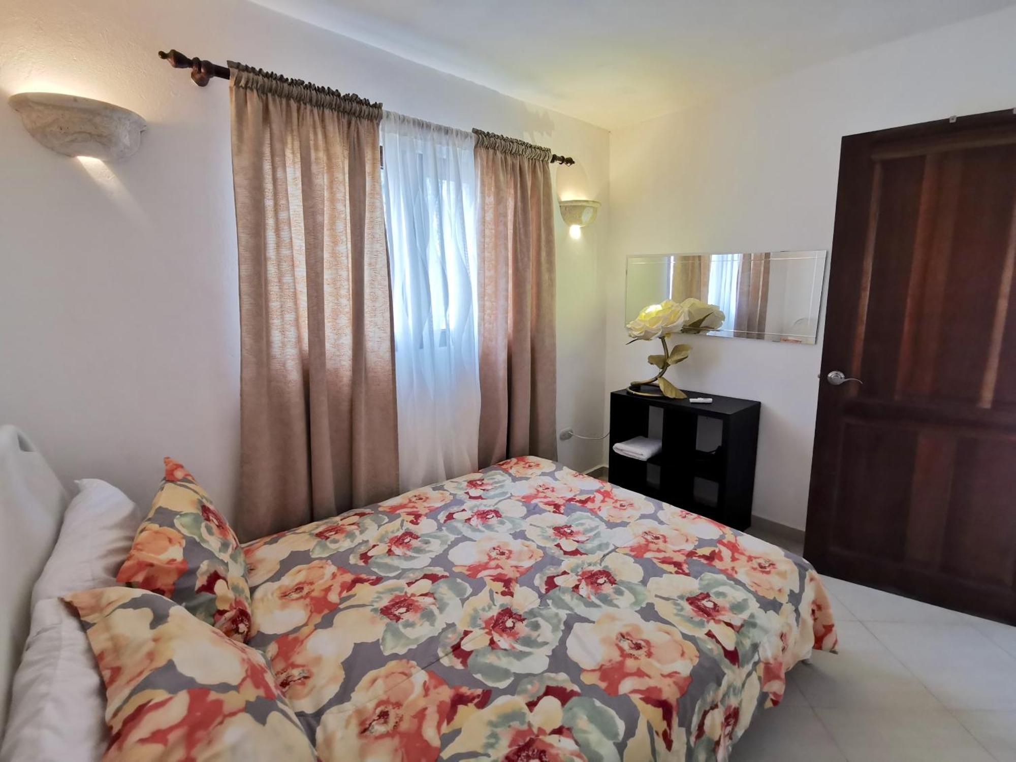 Deluxe Los Corales Beach & Spa - Best Price For Vacation