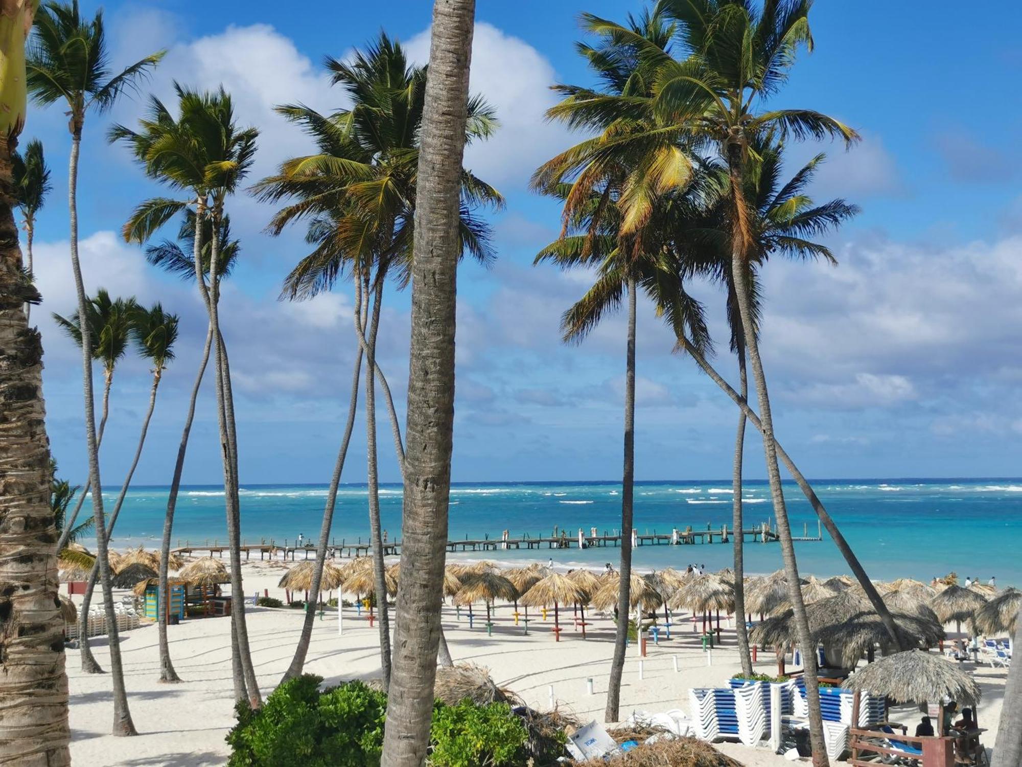 Hotel Deluxe Los Corales Beach & Spa - Best Price For Vacation Punta Cana
