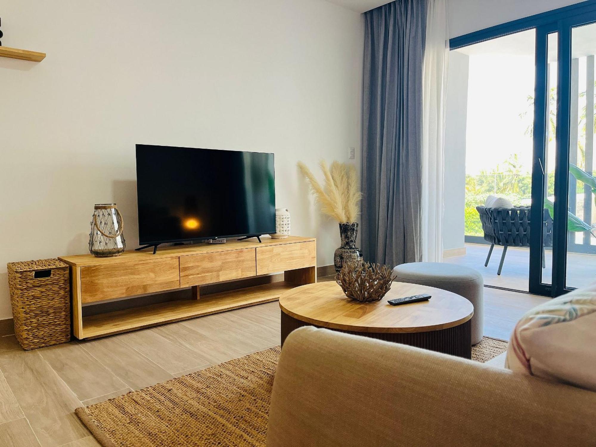 New Pool Views Sausalito Residencial Close To Playa Bavaro Apartamento *