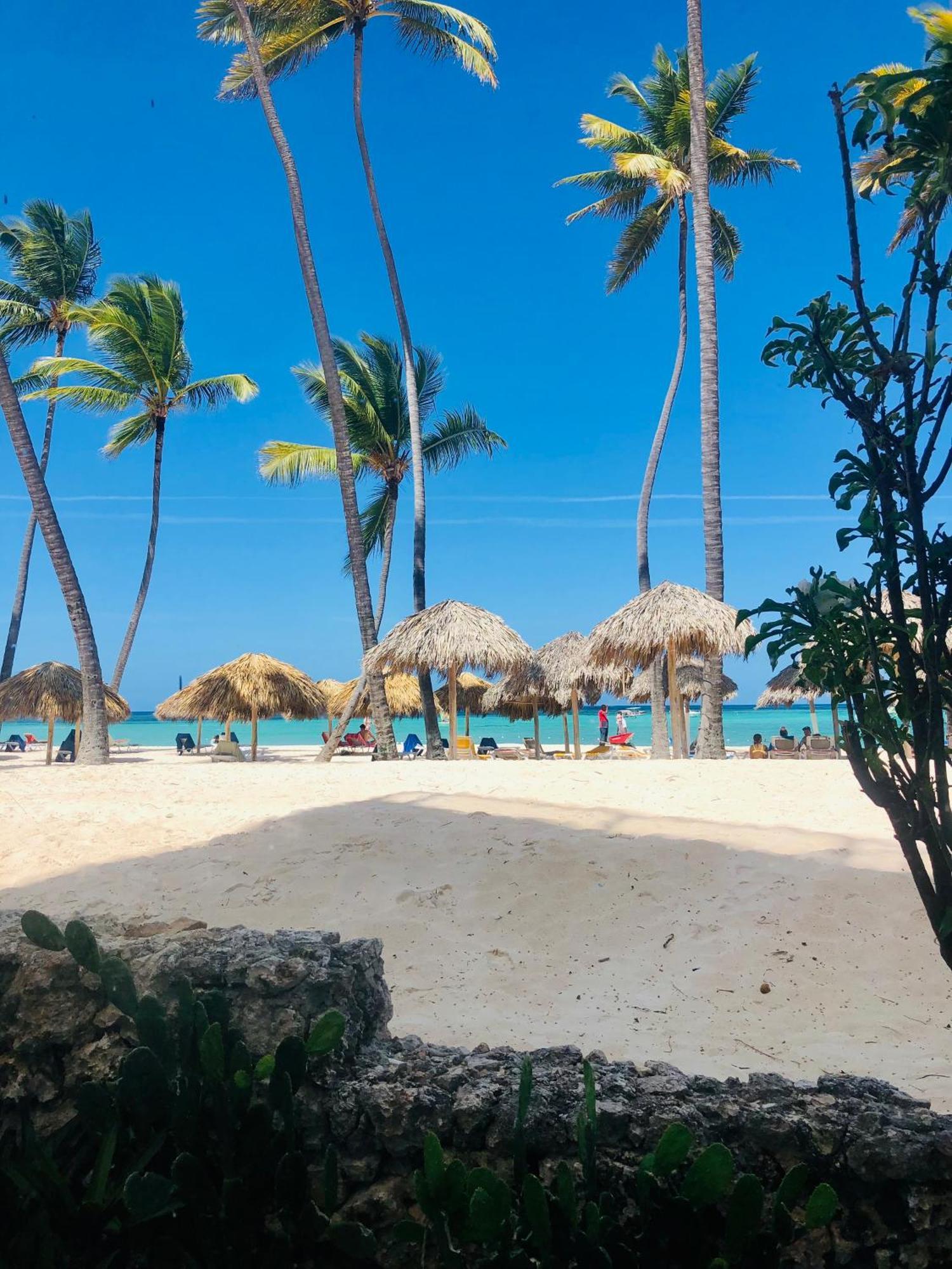 Apartamento Los Corales Luxury Beach Club And Spa *